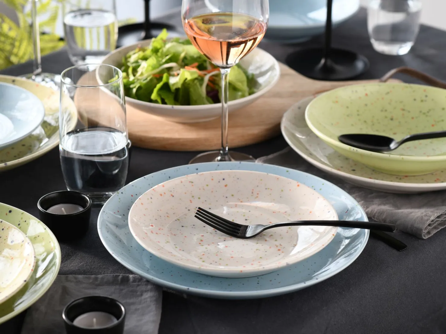 Creatable Geschirrset|Teller|Confetti - Tellerset 12-tlg - Hellblau