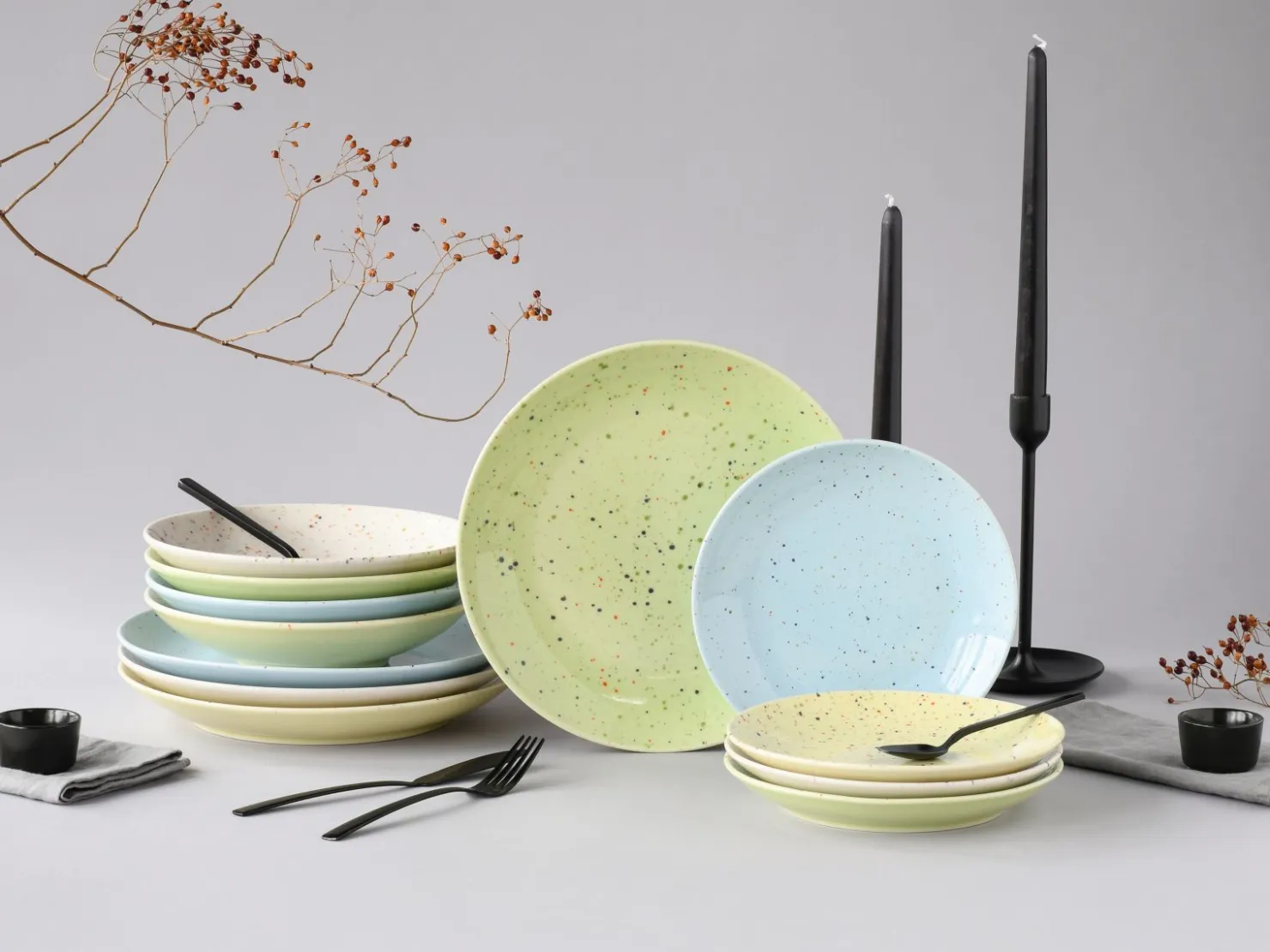 Creatable Geschirrset|Teller|Confetti - Tellerset 12-tlg - Hellblau