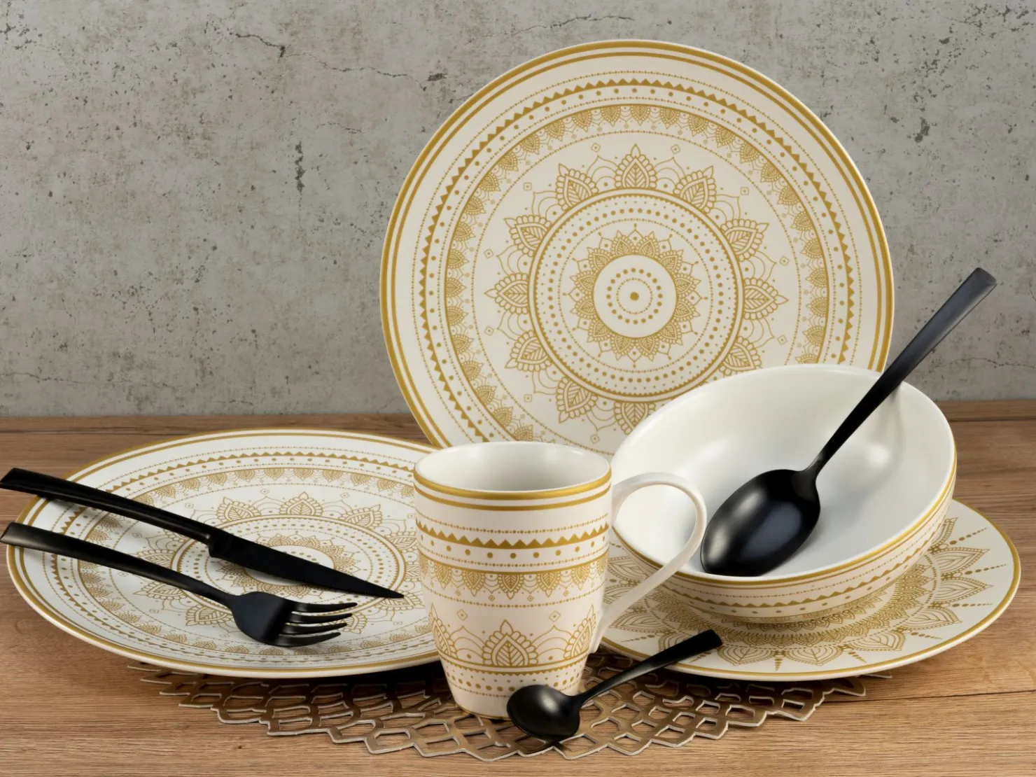 Creatable Geschirrset|Mandala - Kombiservice 8-tlg - Gold-Schwarz