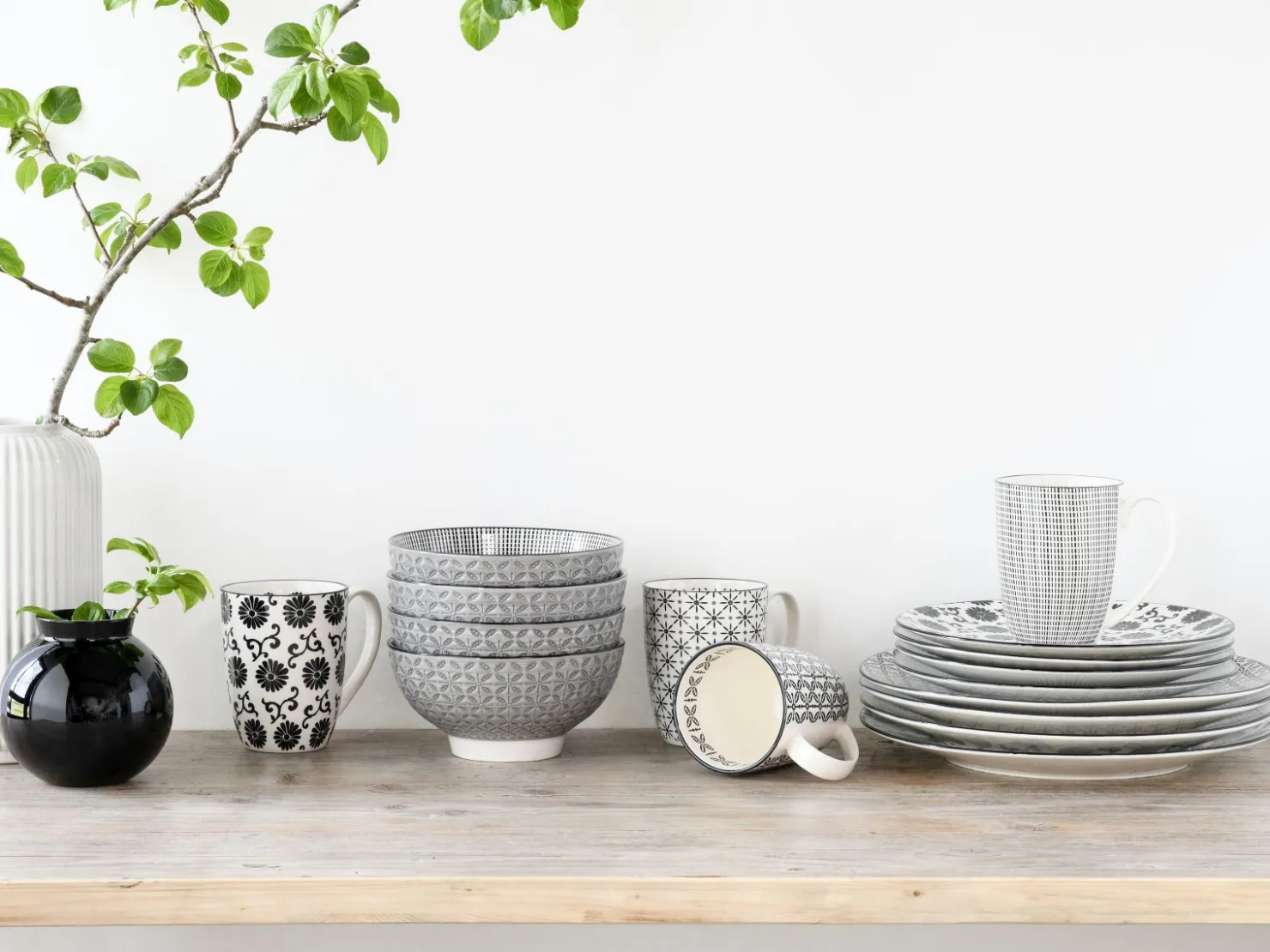 Creatable Geschirrset|New Style - Kombiservice 16-tlg - Schwarz-Weiss