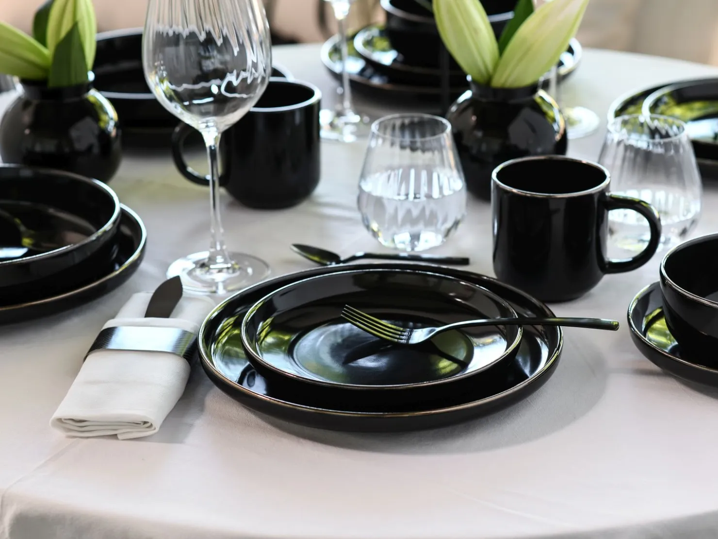 Creatable Geschirrset|Nordic Festive - Kombiservice 10-tlg - Schwarz