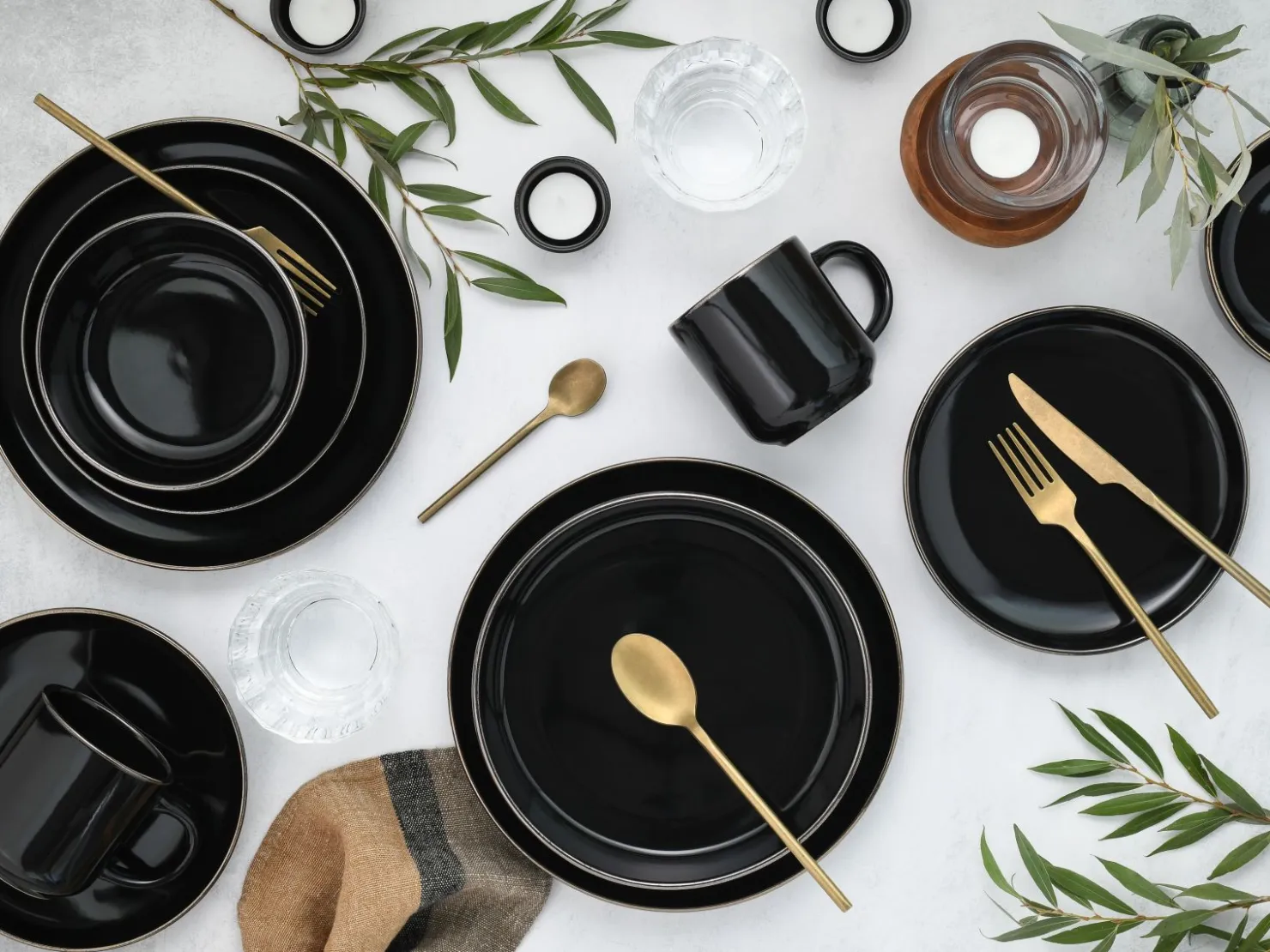 Creatable Geschirrset|Nordic Festive - Kombiservice 30-tlg - Schwarz