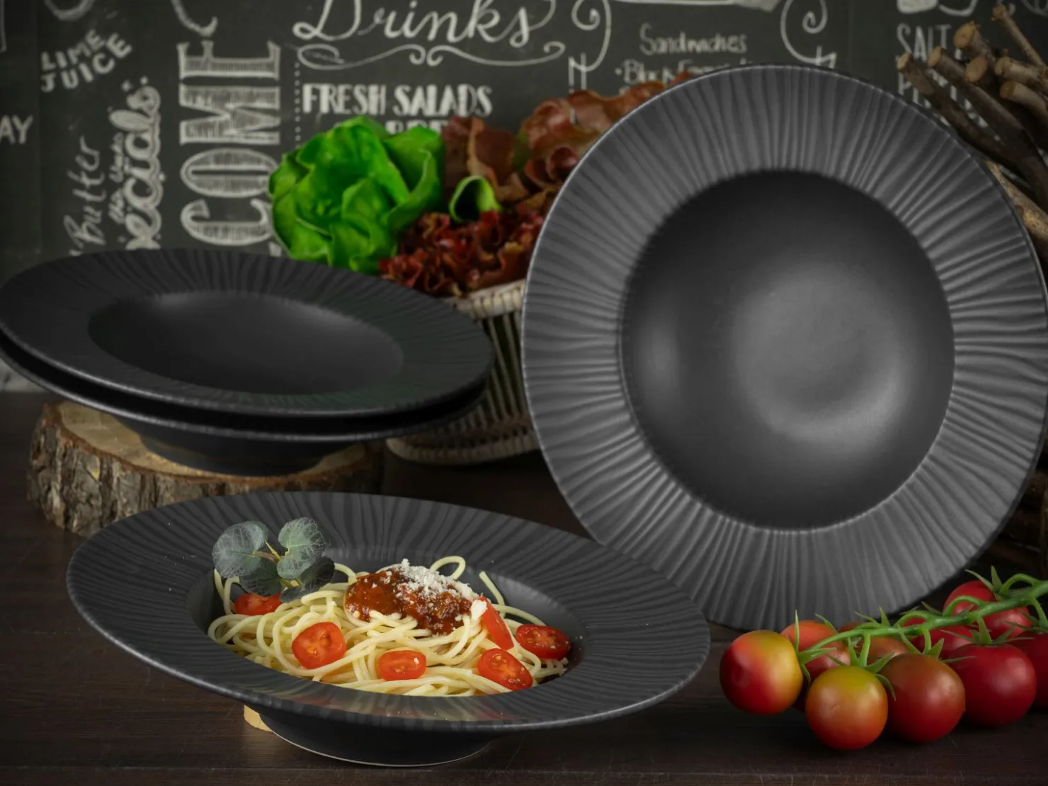 Creatable Pizza & Pasta|Geschirrset|Vesuvio - Pastateller 4-tlg - Schwarz