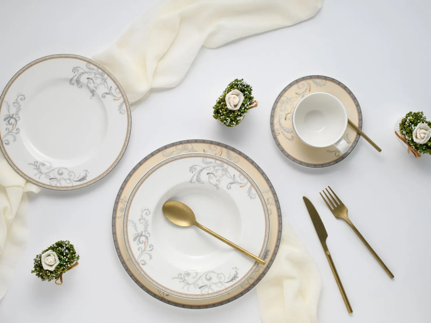 Creatable Geschirrset|Villa Medici - Kaffeeservice 18-tlg - Creme