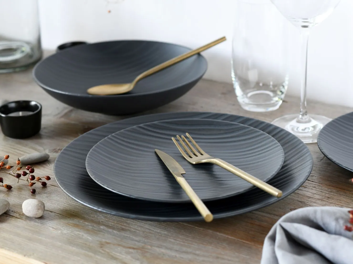 Creatable Geschirrset|Waves - Tafelservice 12-tlg - Schwarz